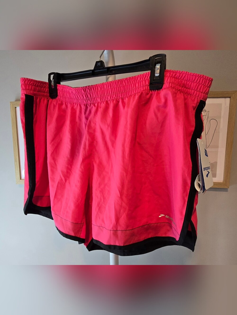 Brooks 5" Versatile Woven Shorts Rouge with Black Trim Athletic Shorts